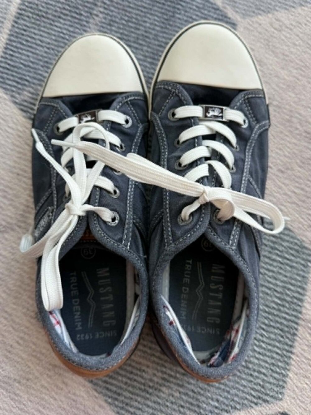 Womens Mustang LOW  Trainers low, size 39